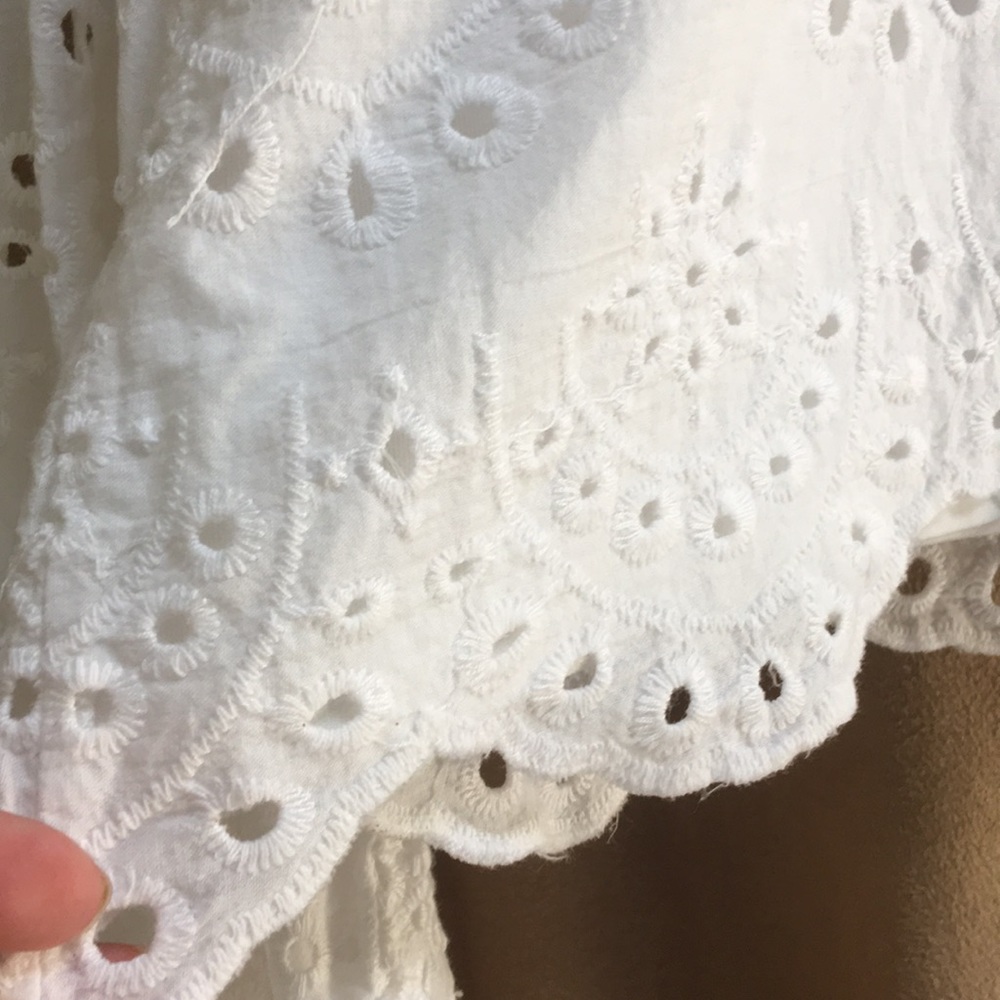 Rebellion White Eyelet Cold shoulder Crop Top Sz L - Picture 4 of 5